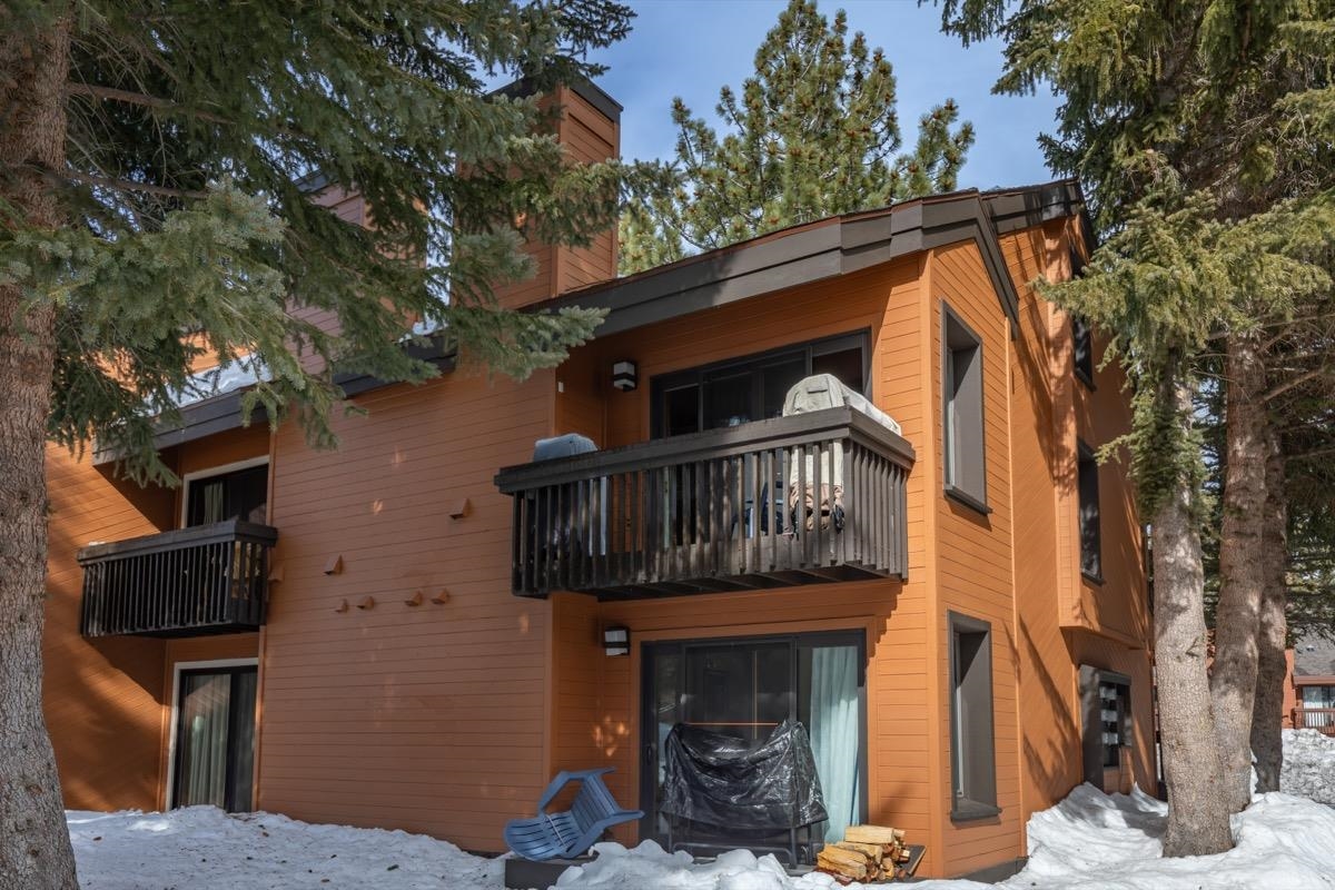 51 Gold Hill