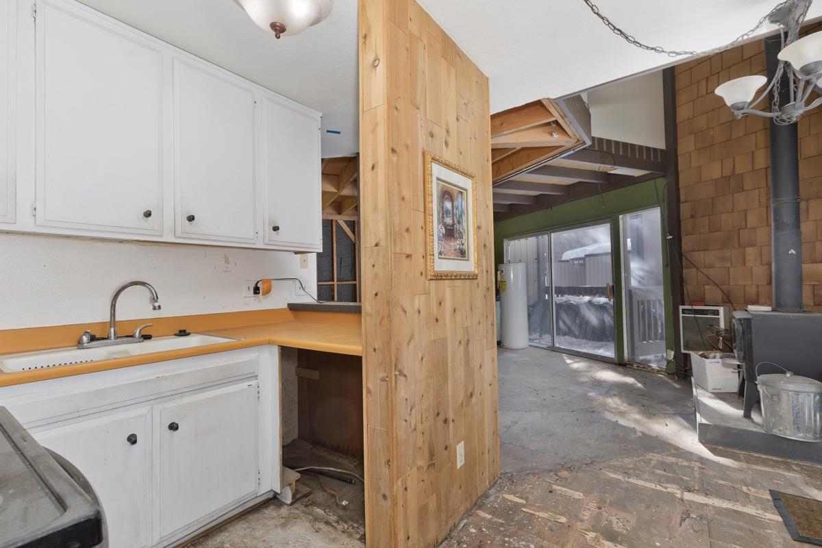 286 Old Mammoth Road