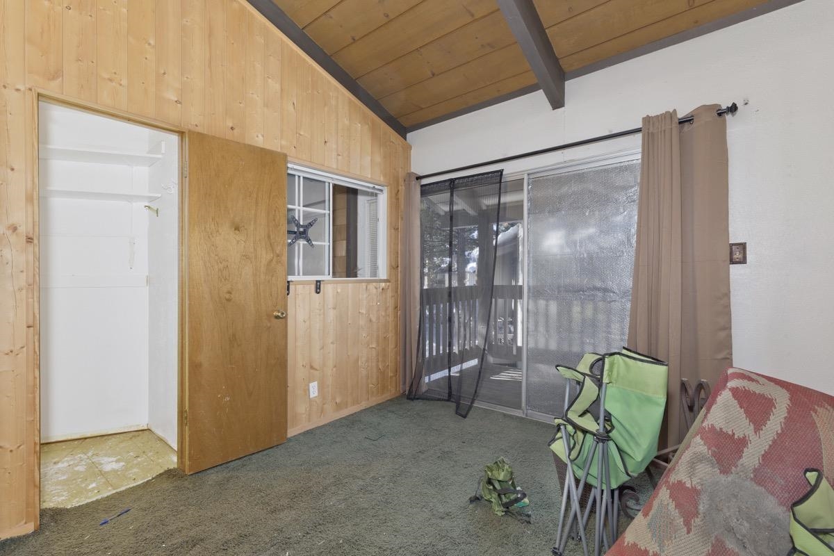 286 Old Mammoth Road