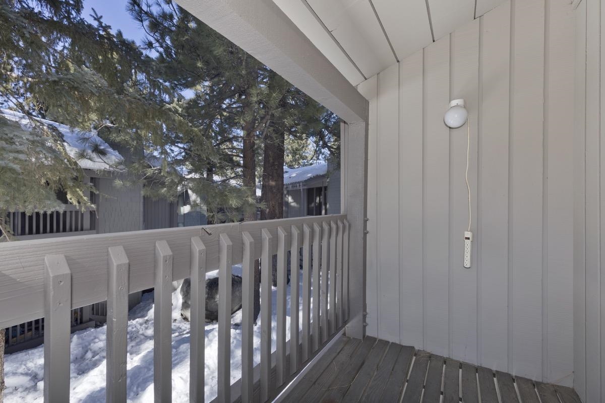 286 Old Mammoth Road