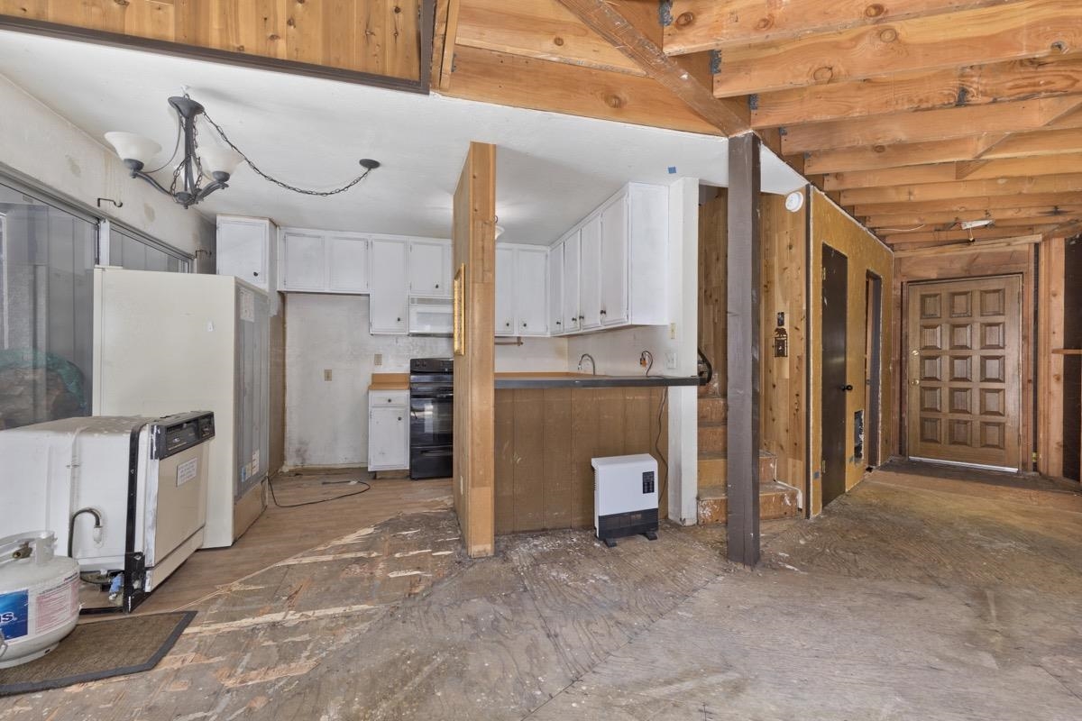 286 Old Mammoth Road