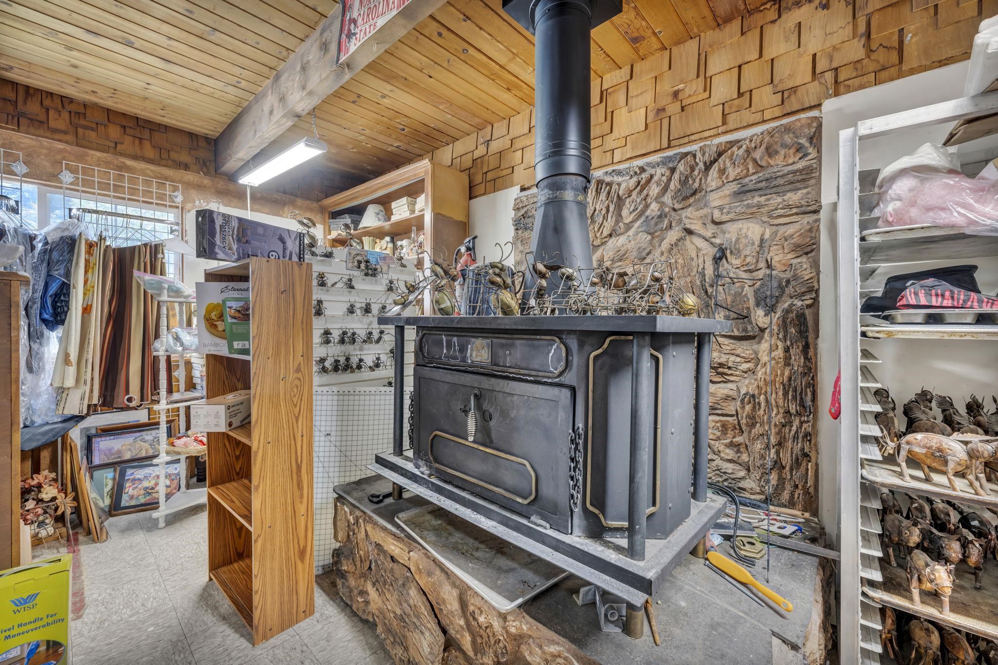 Property Photo 28