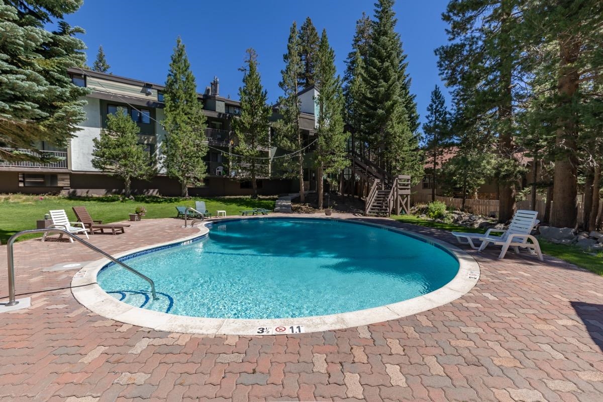 895 Canyon Boulevard