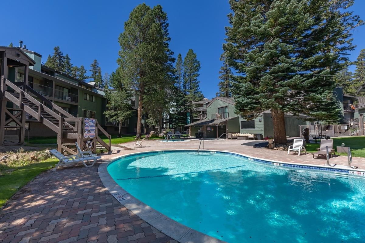 895 Canyon Boulevard