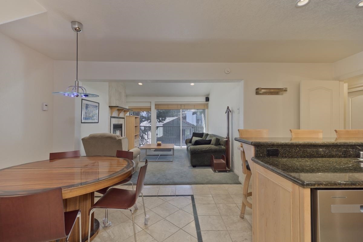 895 Canyon Boulevard