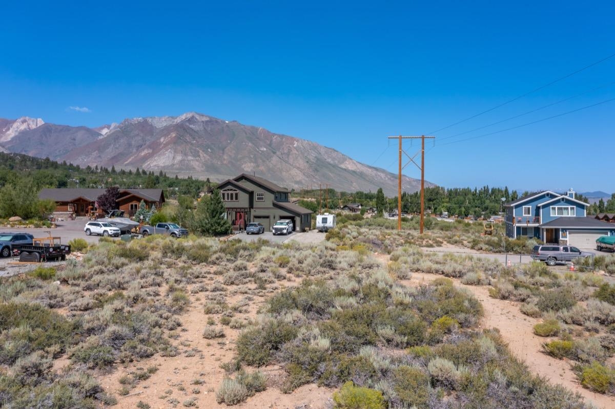 118 Larkspur Lane