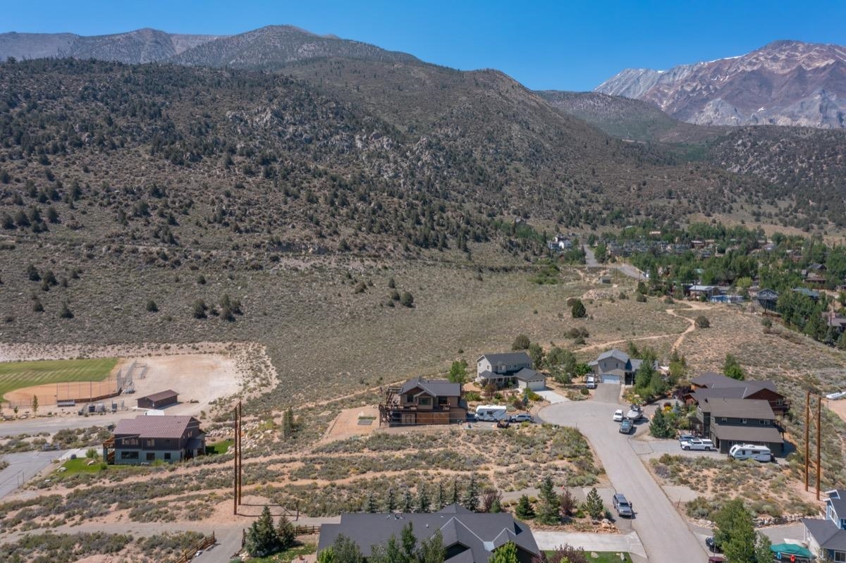 118 Larkspur Lane