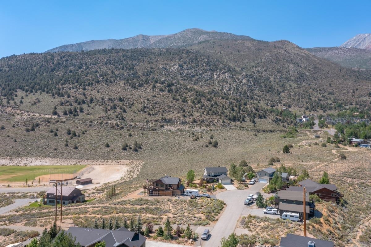 118 Larkspur Lane