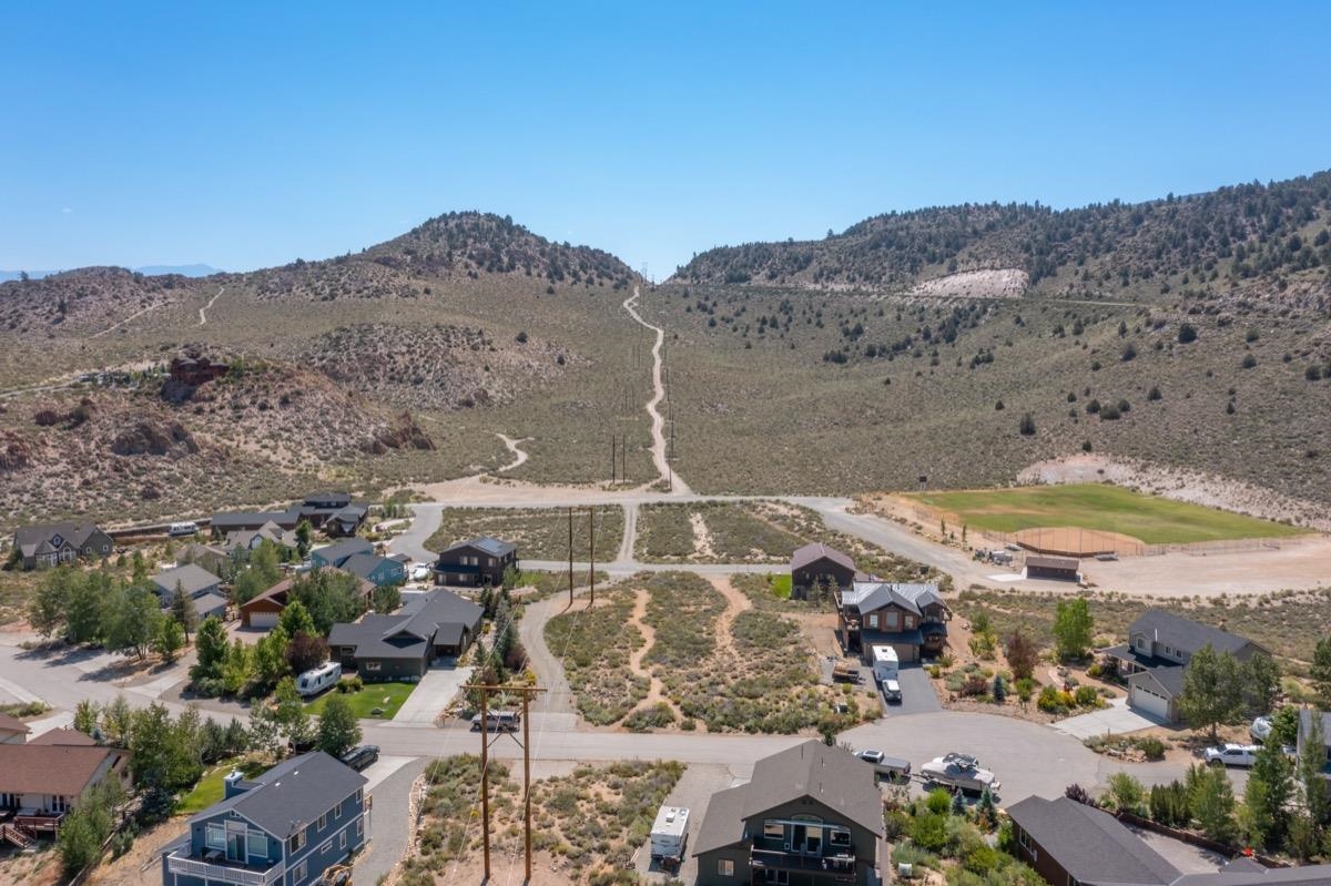 118 Larkspur Lane