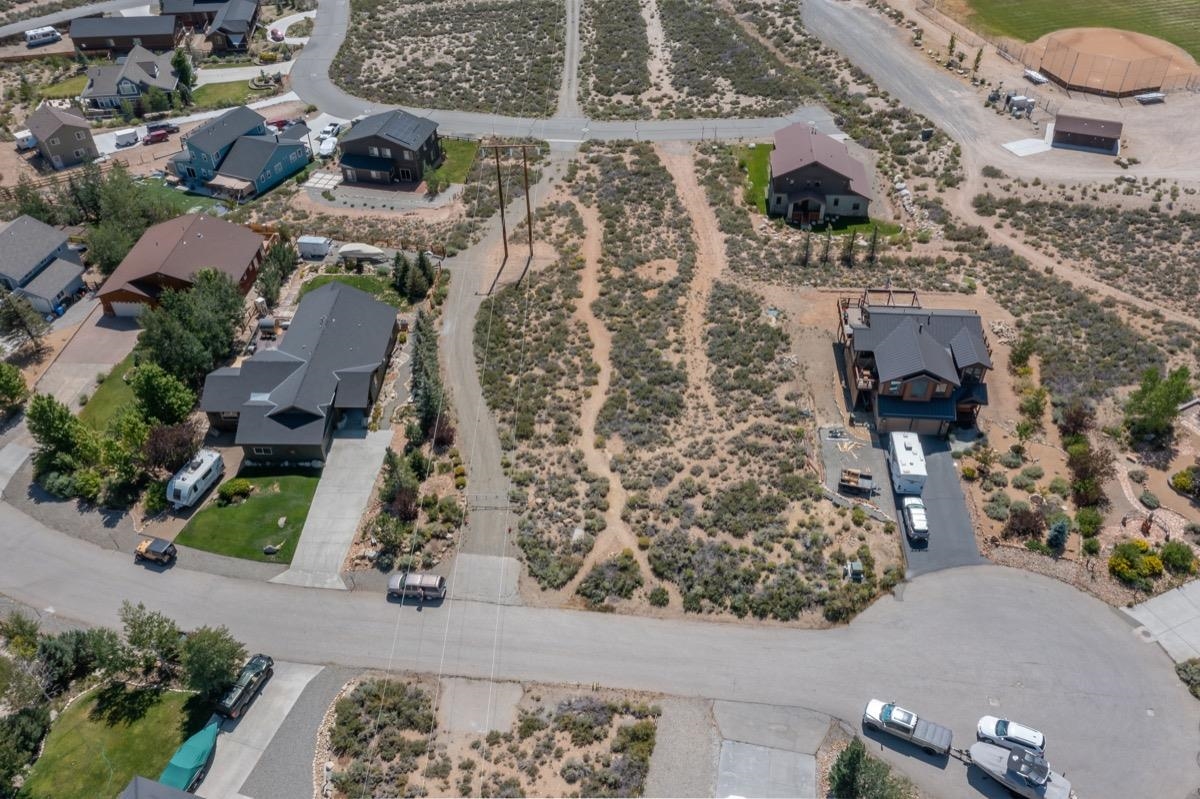118 Larkspur Lane