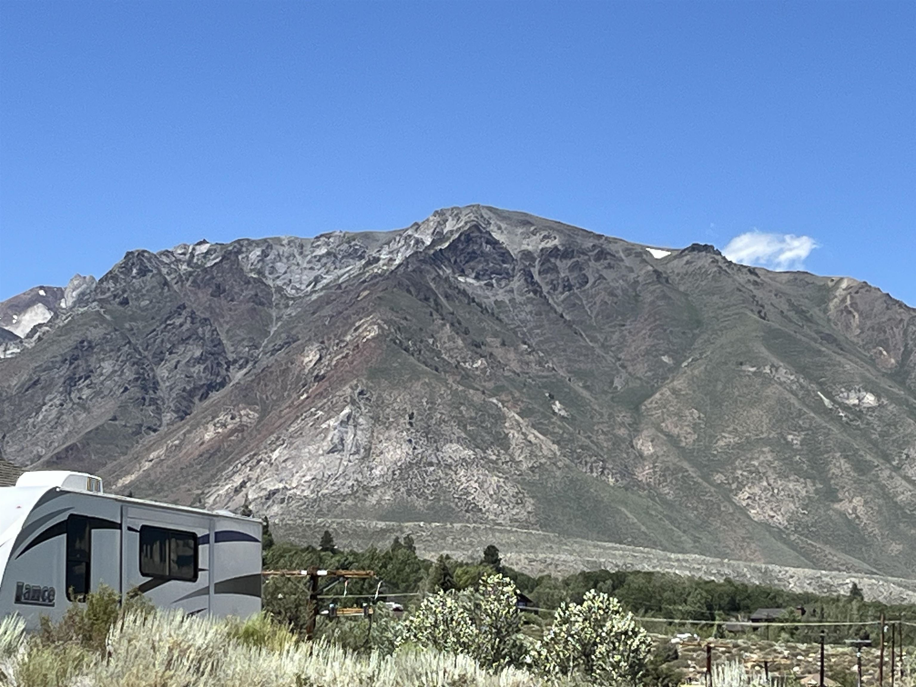 118 Larkspur Lane