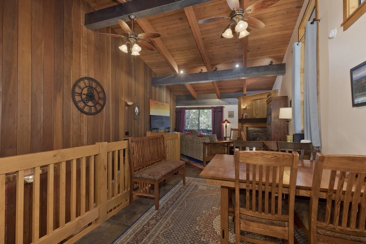 808 Canyon Boulevard