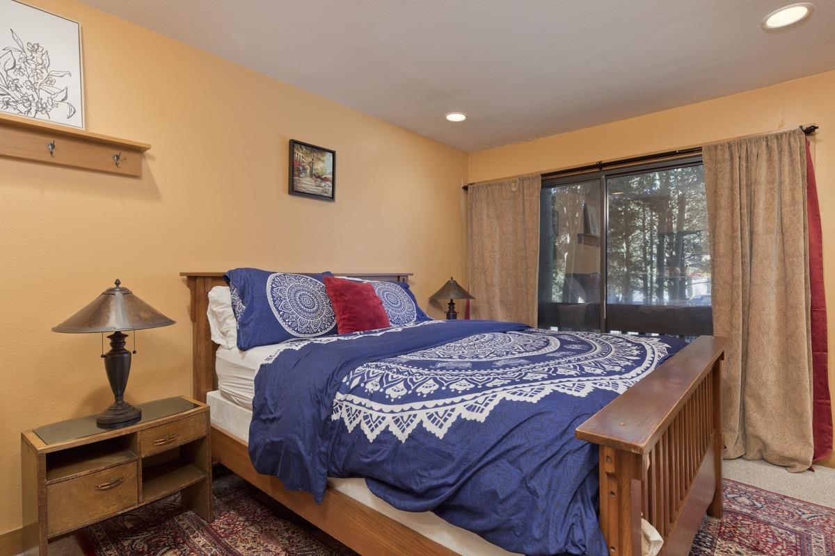 808 Canyon Boulevard