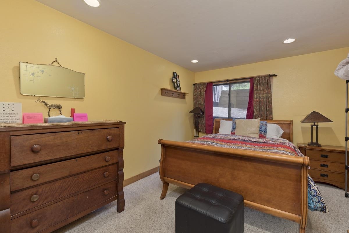 808 Canyon Boulevard