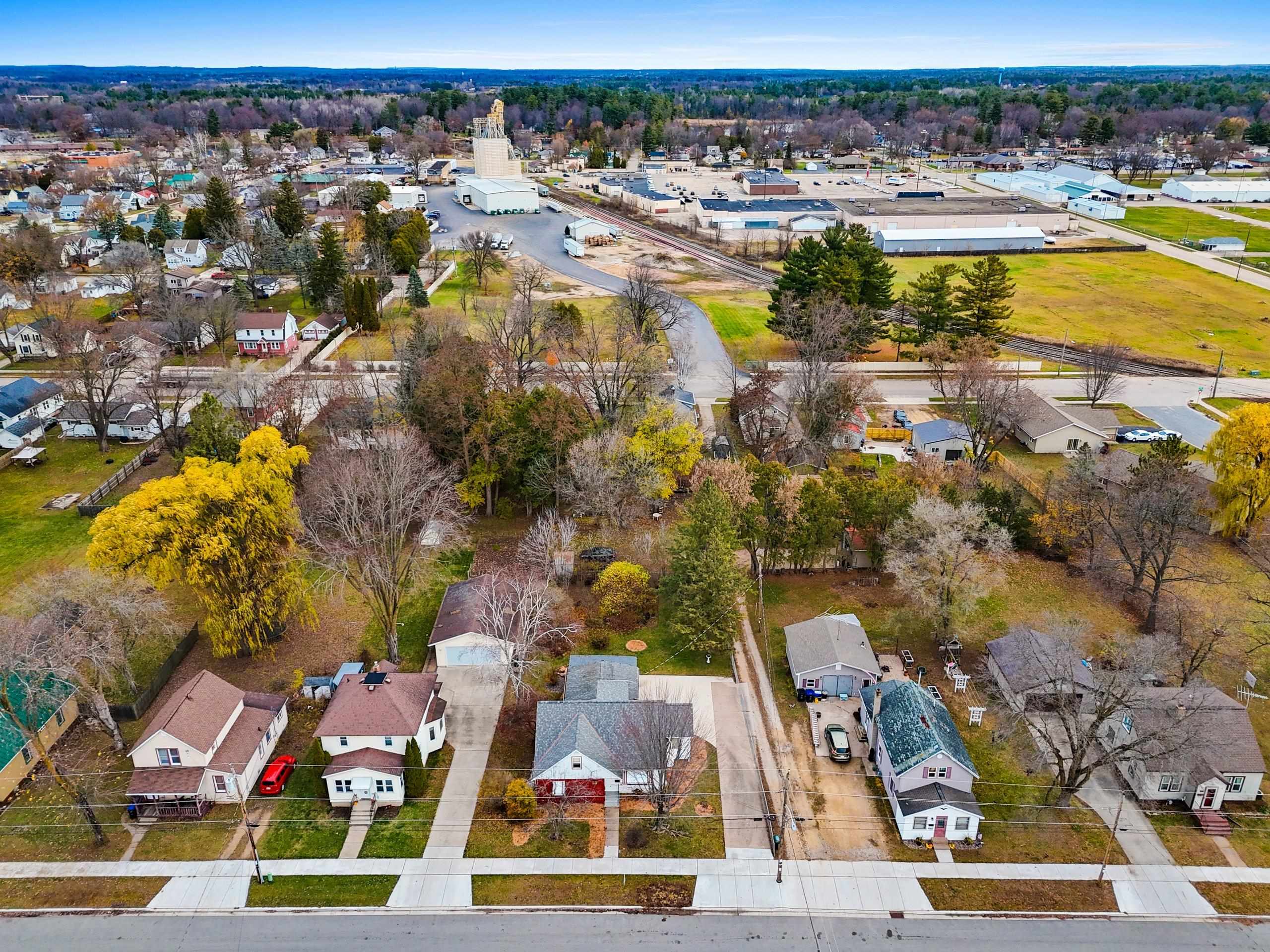 725 E RANDALL STREET, Shawano, Wisconsin 54166, 5 Bedrooms Bedrooms, ,1 BathroomBathrooms,Residential,For Sale,725 E RANDALL STREET,NE50301191