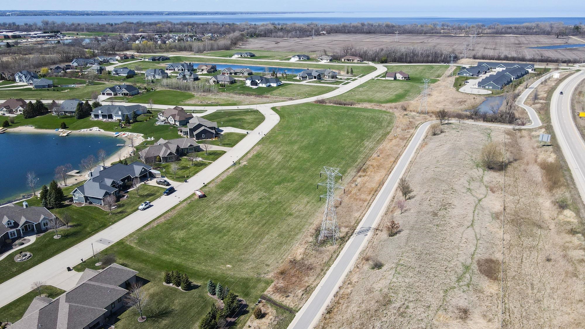 1194 SPRING LAKE Drive Fond Du Lac WI 54935 - Adashun Jones