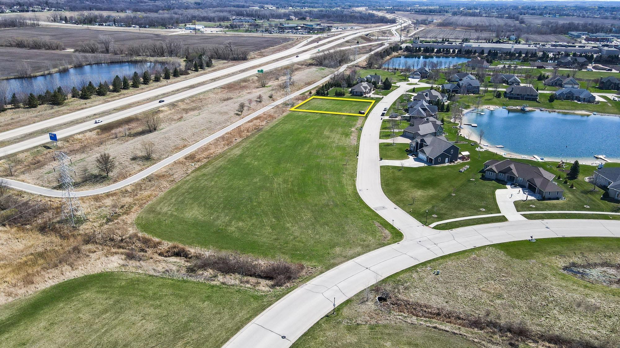 1194 SPRING LAKE Drive Fond Du Lac WI 54935 - Adashun Jones