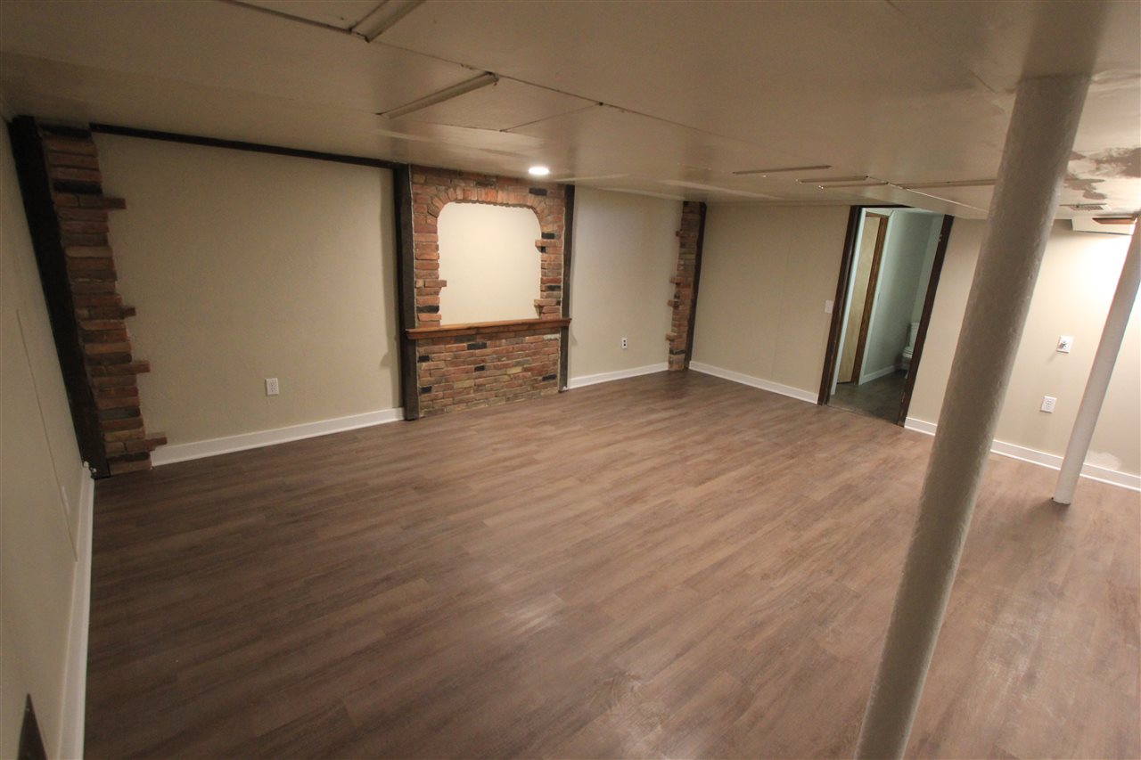 124 ANTOINETTE Street