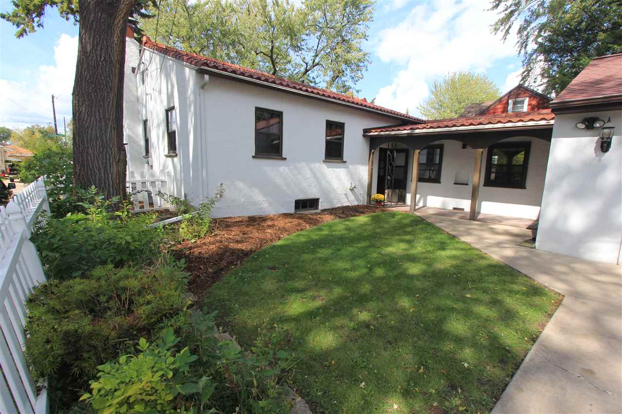 124 ANTOINETTE Street
