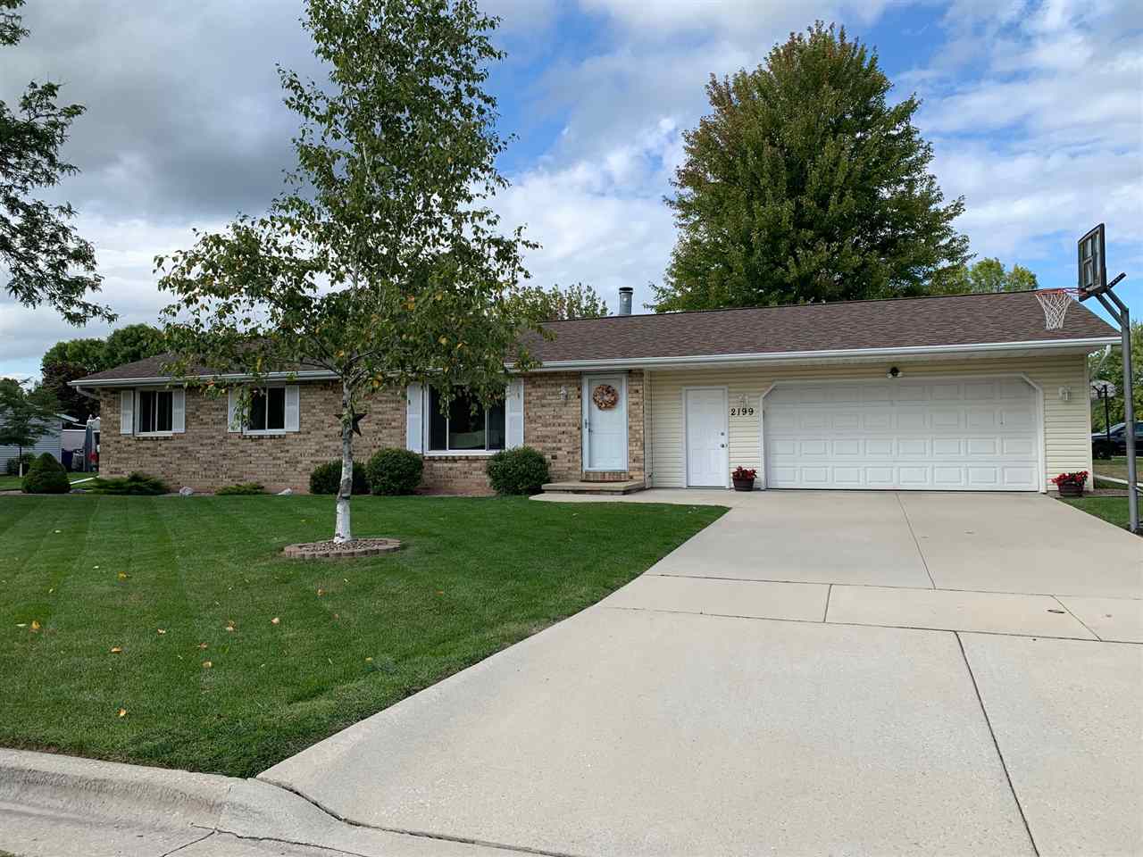2199 Nellie Lane Green Bay Wi 54302 Homes And Real Estate For Sale