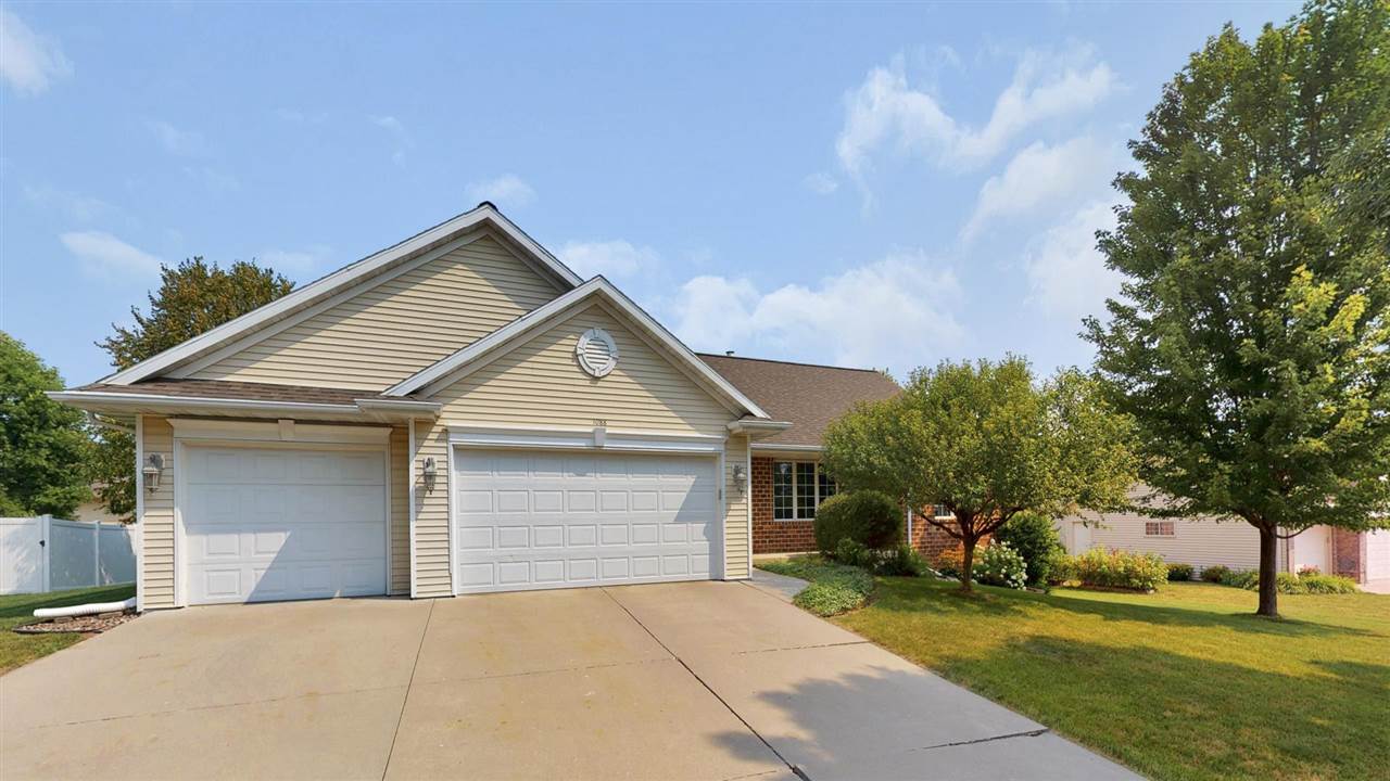 1088 Springfield Drive, De Pere, WI 54115