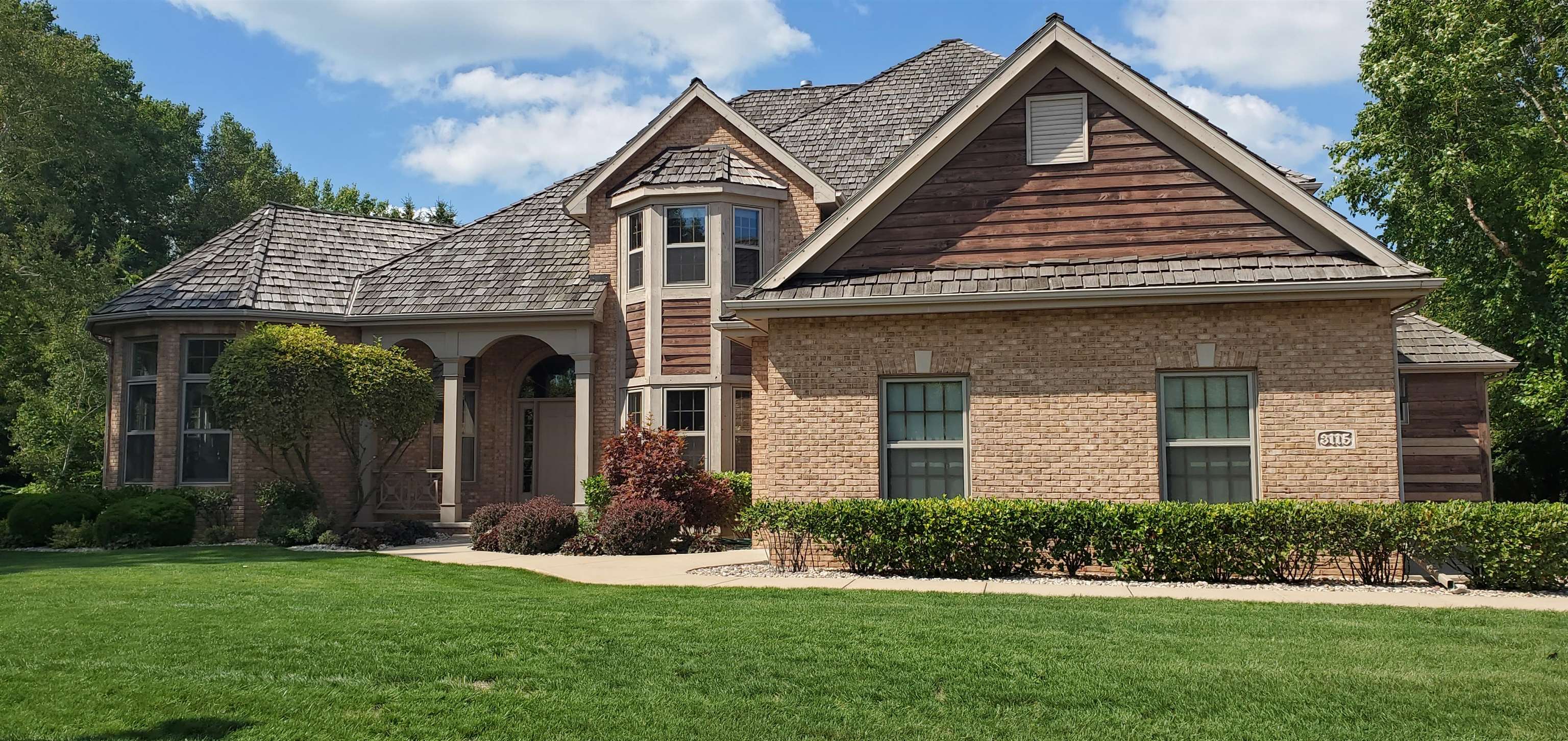 3115 Quail Run Drive, Oshkosh, WI 54904