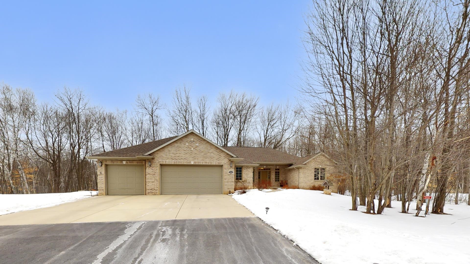 5934 Wood Brook Circle, Little Suamico, WI 54141