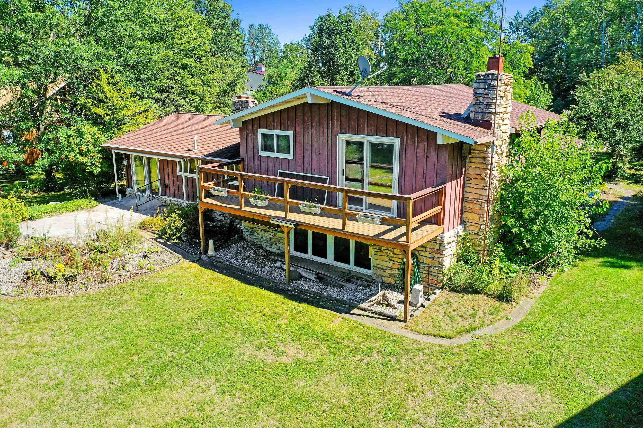N7458 Hideaway Lane, Crivitz, WI 54114