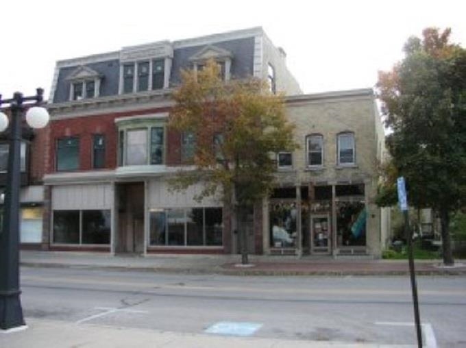 Broadway Real Estate (906) 8634484