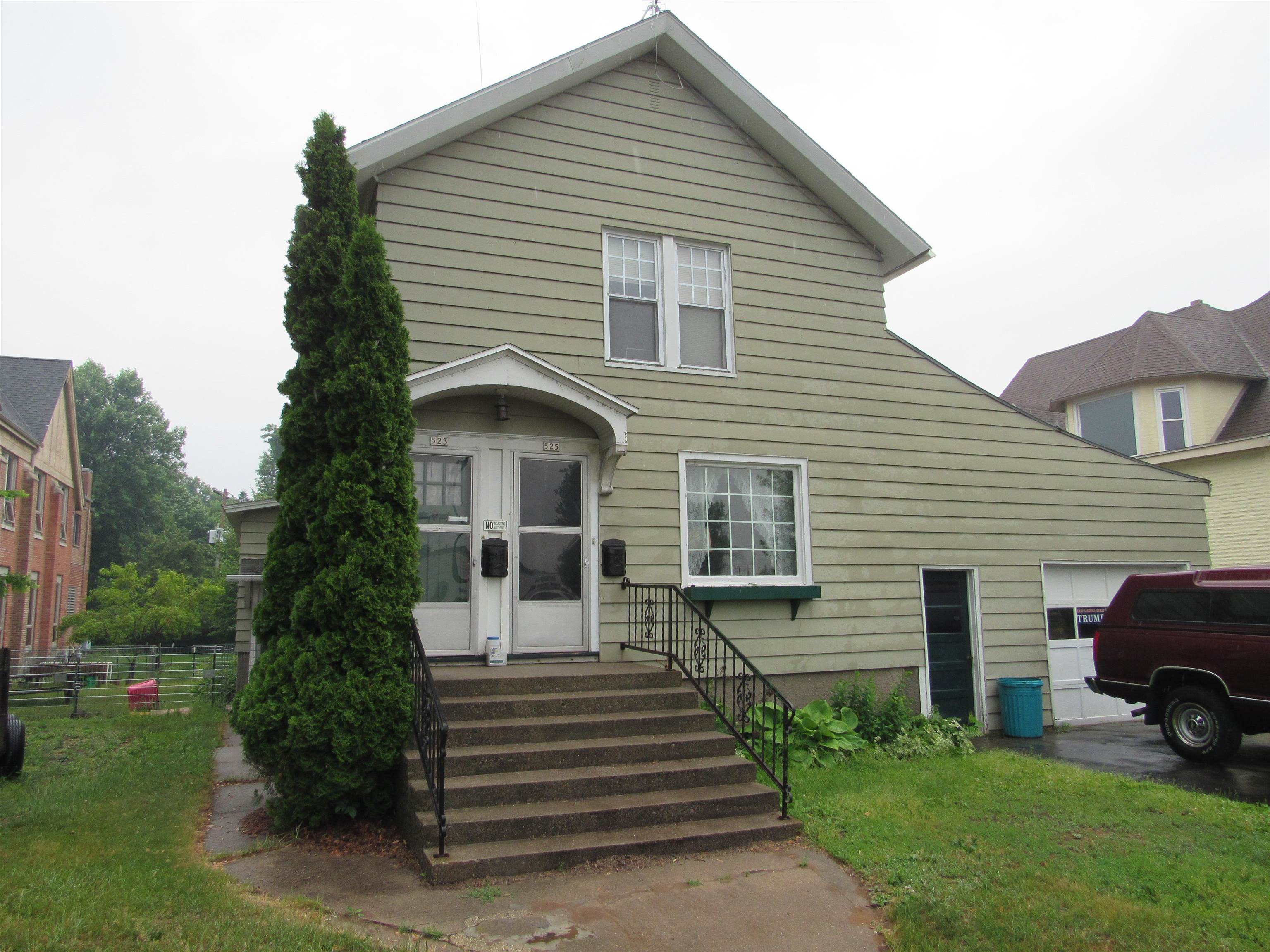 Broadway Real Estate (906) 8634484