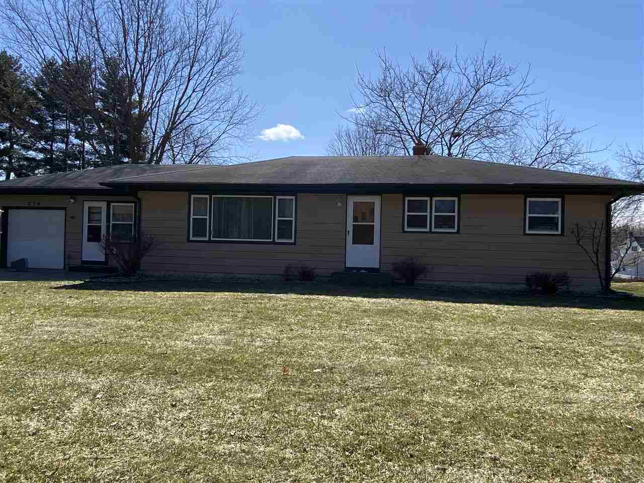 Homes for sale in Oregon, WI under 200,000