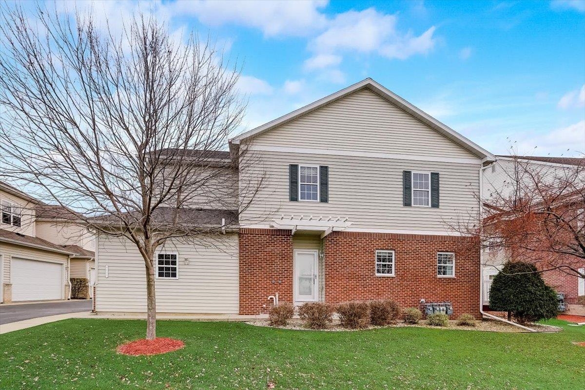 4031 Maple Grove Dr, Madison, WI 53719