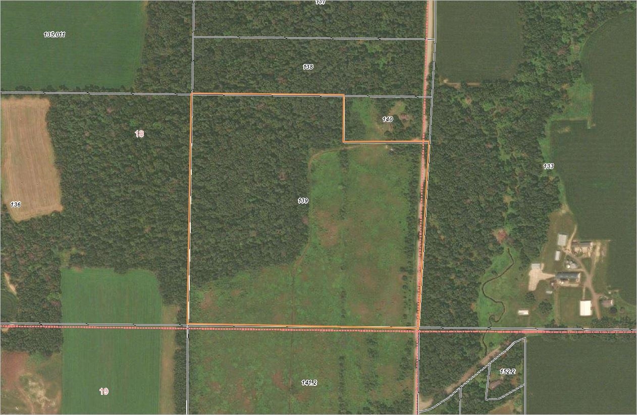 This beautiful and buildable 37 acres offers almost everything you could ask for.  The property has gentle rolling hills, 22+/- acres of previously tillable land that came out of CRP Grassland Program.  The balance (~15 acres) is hardwoods that haven't been touched in at least 50 years.  There are several private and picturesque building sites on the property to choose from.  Come explore this beautiful diverse property today.