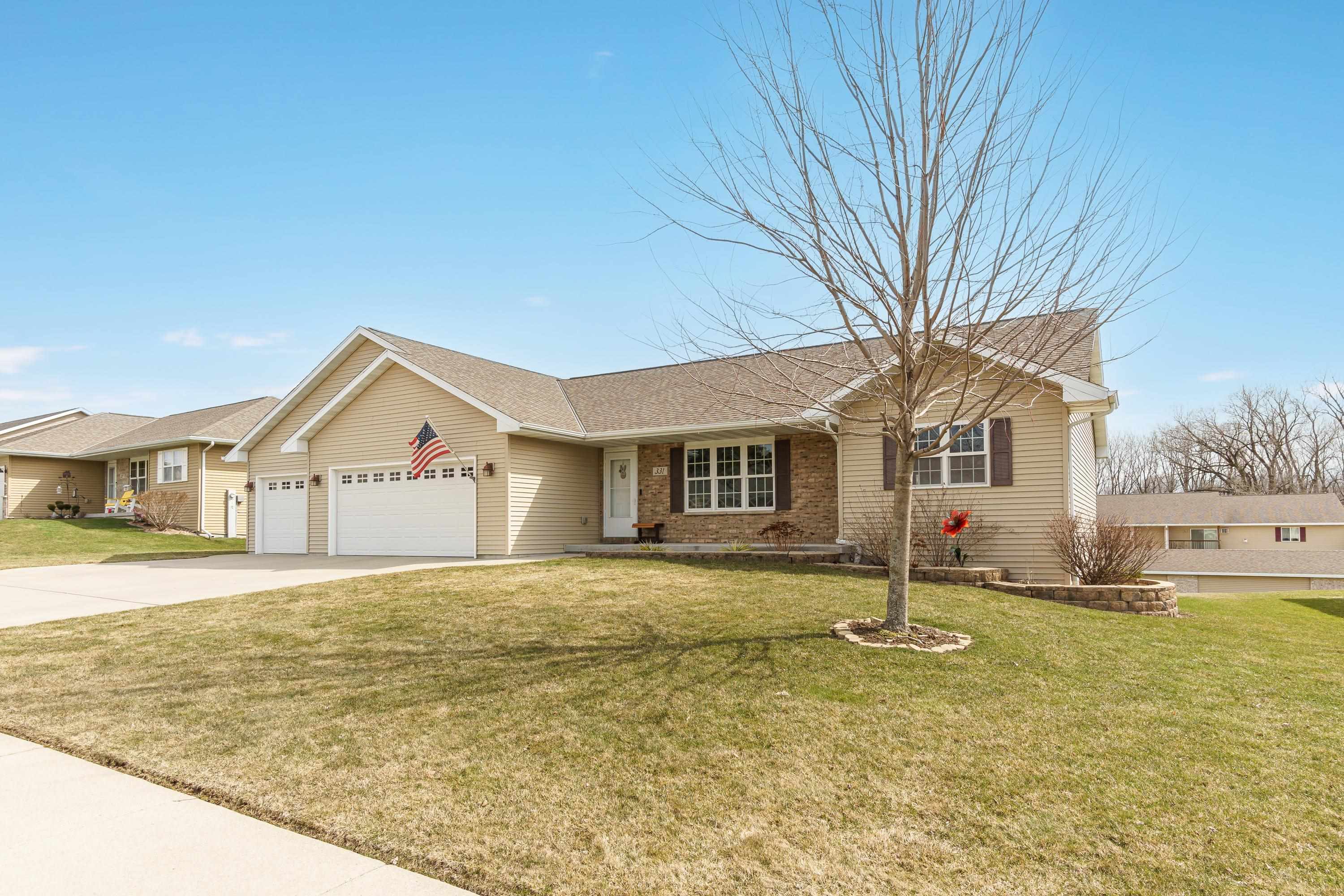 Beaver Dam Real Estate Beaver Dam, WI Homes for Sale Holly Janz