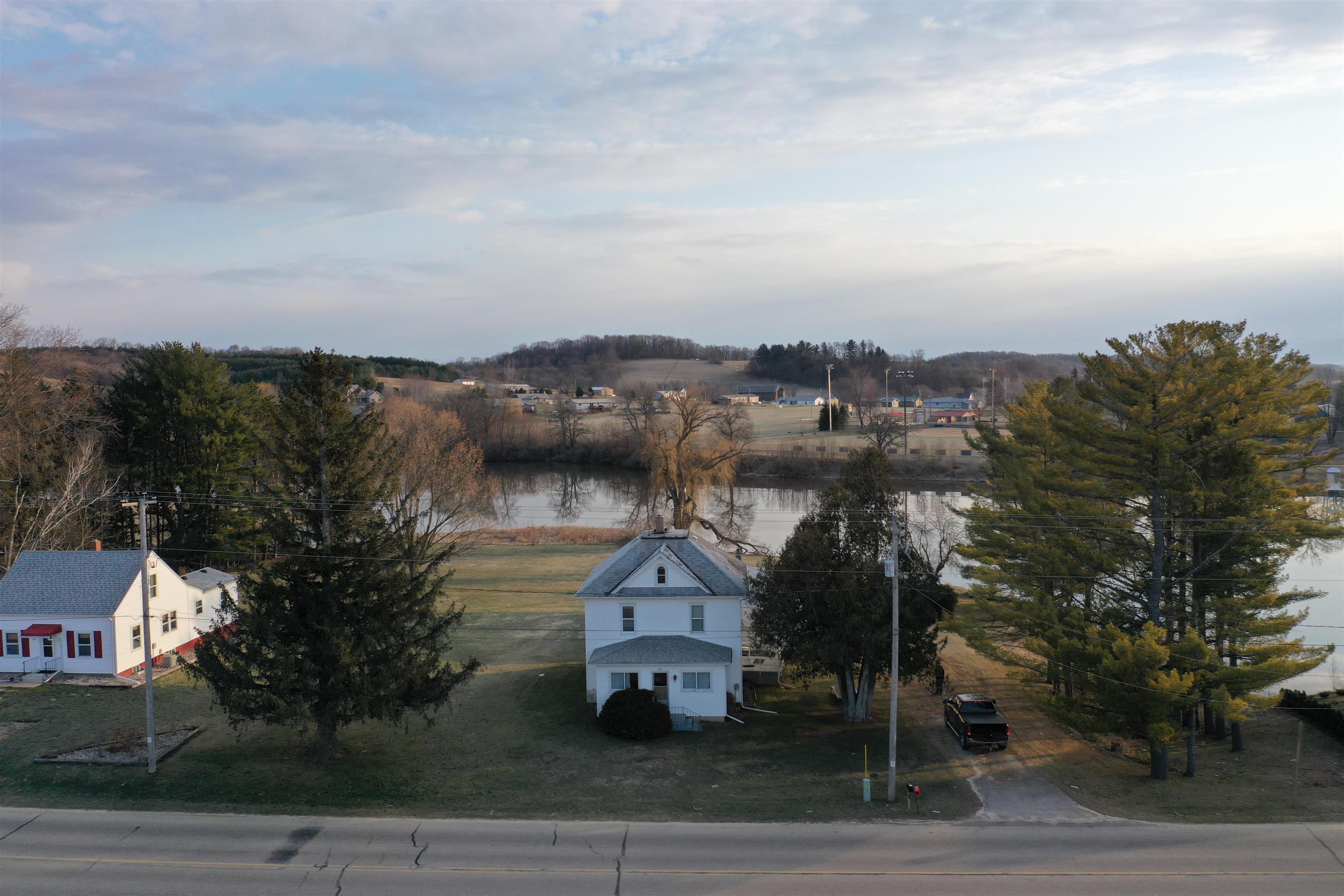 121 COUNTY ROAD V, CAZENOVIA, WI 53924 Gavin Bros Auctioneers