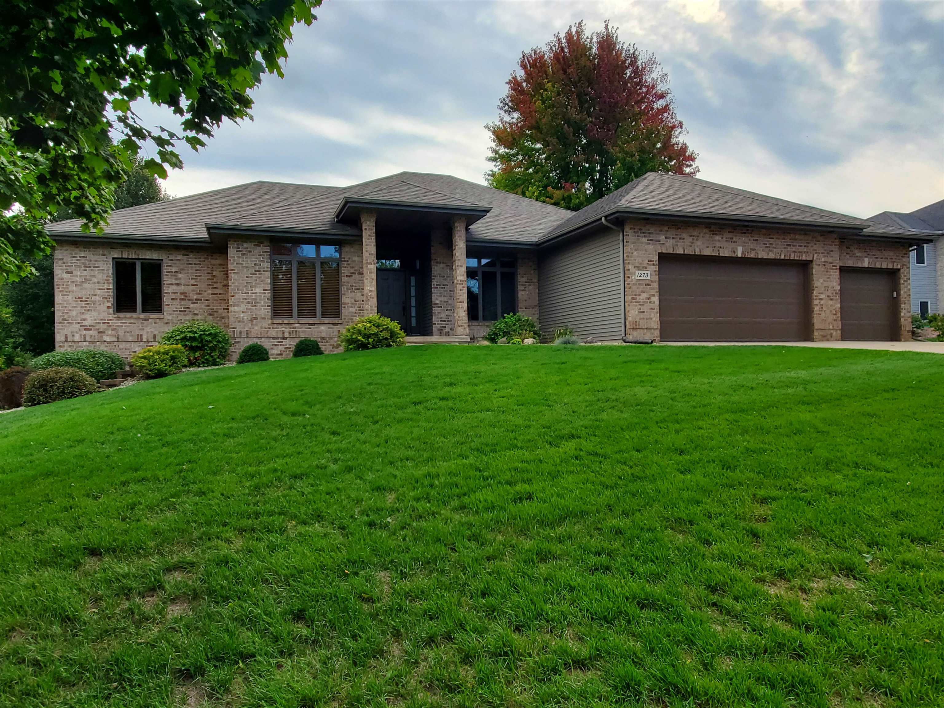 Spacious 4-5 Bedroom Ranch Style House Sitting on One of the Best City Lots in Sun Prairie. Over 1/2 Acre Wooded Lot Backing up to Protected Outlot. Large Great Room with 10 Foot Ceilings. Kitchen has Newer Stainless Steel Appliances, Work Island and Desk area, Screened in Porch Overlooking Backyard, Full Exposure With Walk Out, 2 Gas Fireplaces, Oversize Heated 3-4 Car Garage that is 33'x28' with plenty of room for a Boat or Extra Cars, Stainless Steel Appliances, Roughed-in for a Second Kitchen to Make a Perfect In-Laws Suite. Built-in Cabinetry, Great Location close to Schools, Groceries, Shopping and Restaurants. VRP $684,900 - $700,000