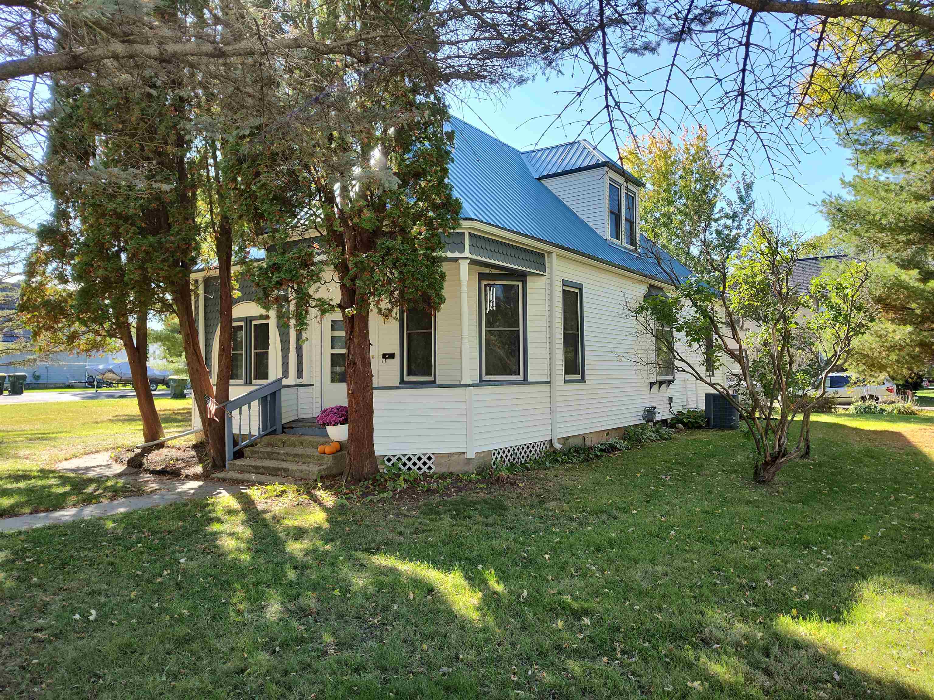 1400 MOUND STREET, BOSCOBEL, WI 53805 Gavin Bros Auctioneers & Real