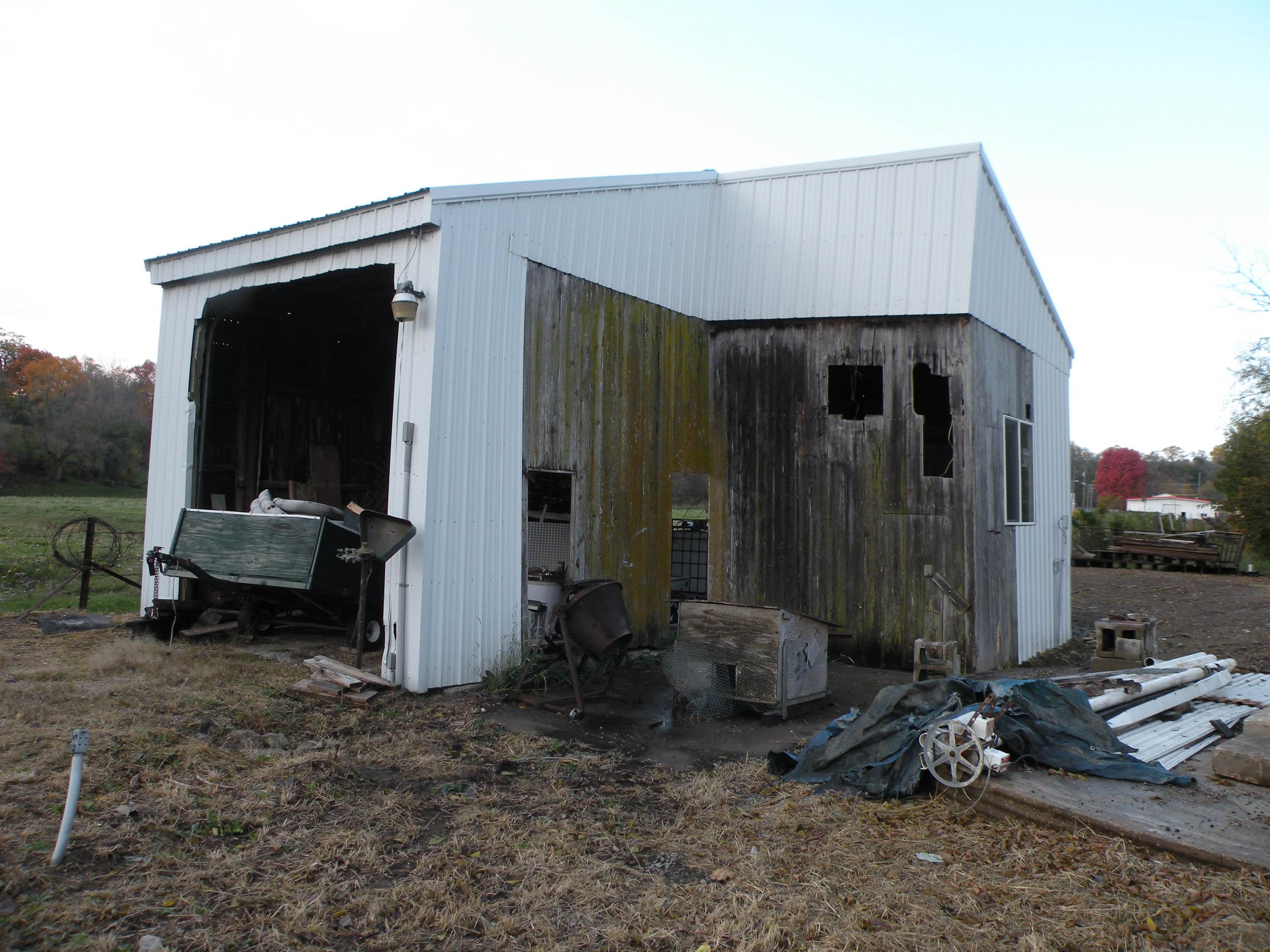 Commercial for sale in Bloomington, Wisconsin, 1966250