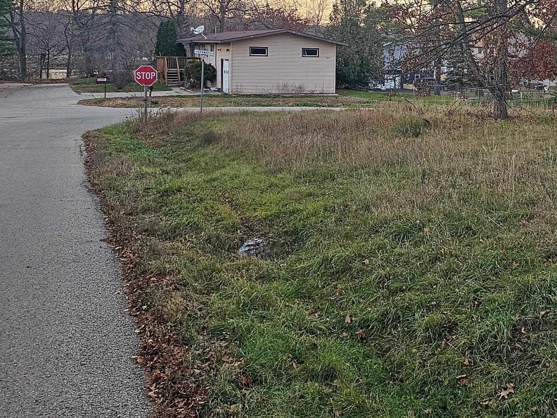 0.34Acres Parkway Drive