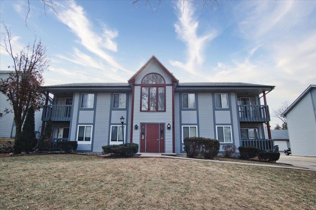 Delayed until 1/22; Show 1/23; Well-maintained and updated 4-unit apartment building in a prime location! Each of the 4 units are spacious & have 2-beds and 2-baths with in-unit laundry and a private 1-car garage. Three of the four units have new kitchens, paint and flooring.  Market rents for this floor plan in this area is $1550+/month for the updated units and $1450+/month without updates. The property has  ample additional parking available behind the building.  Conveniently located near parks, public transit, and easy access to downtown, making it a great choice for tenants or an owner-occupied investment. Whether you're looking to grow your portfolio or secure a home with rental income potential, this property offers an excellent opportunity!