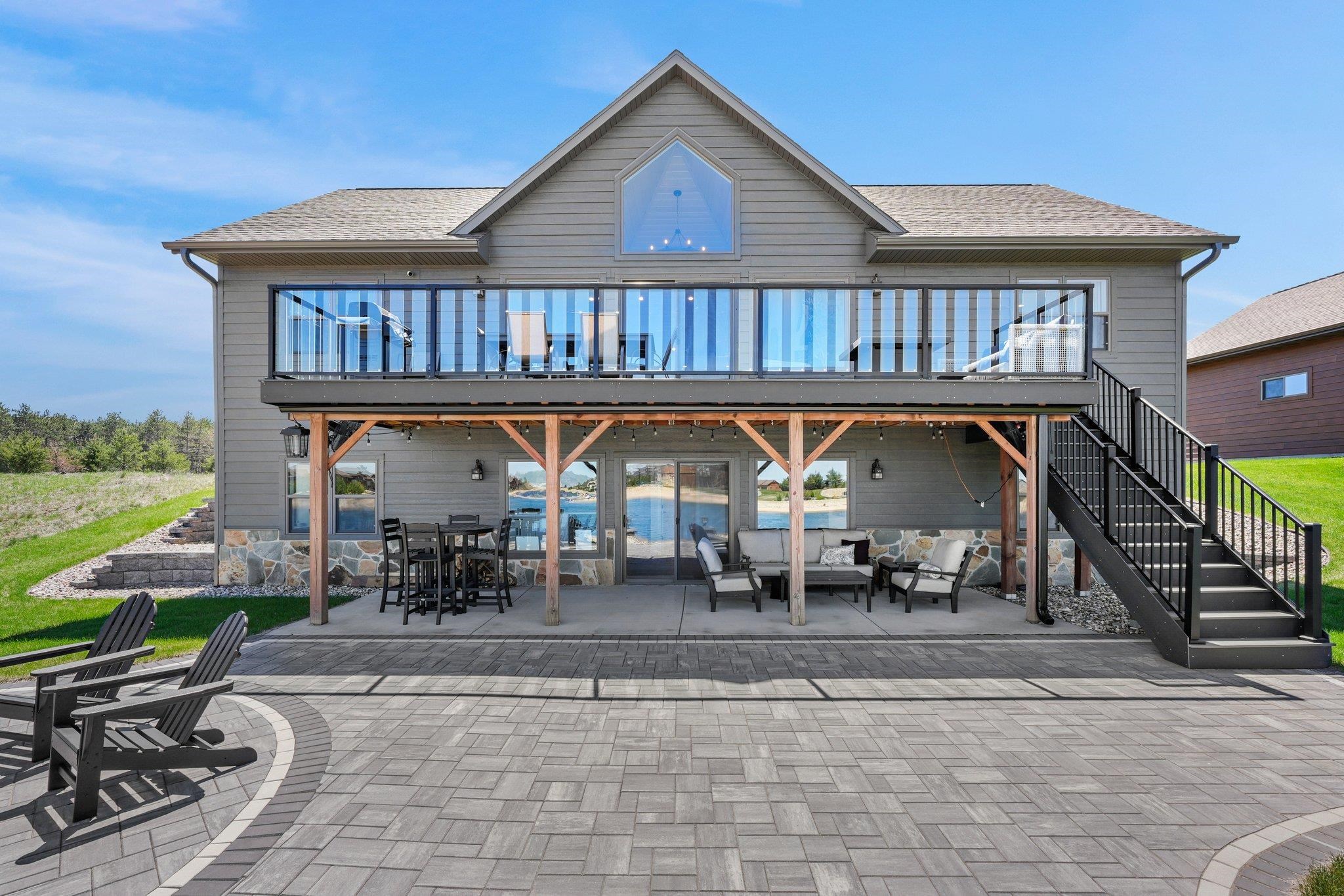 Home Listing 1