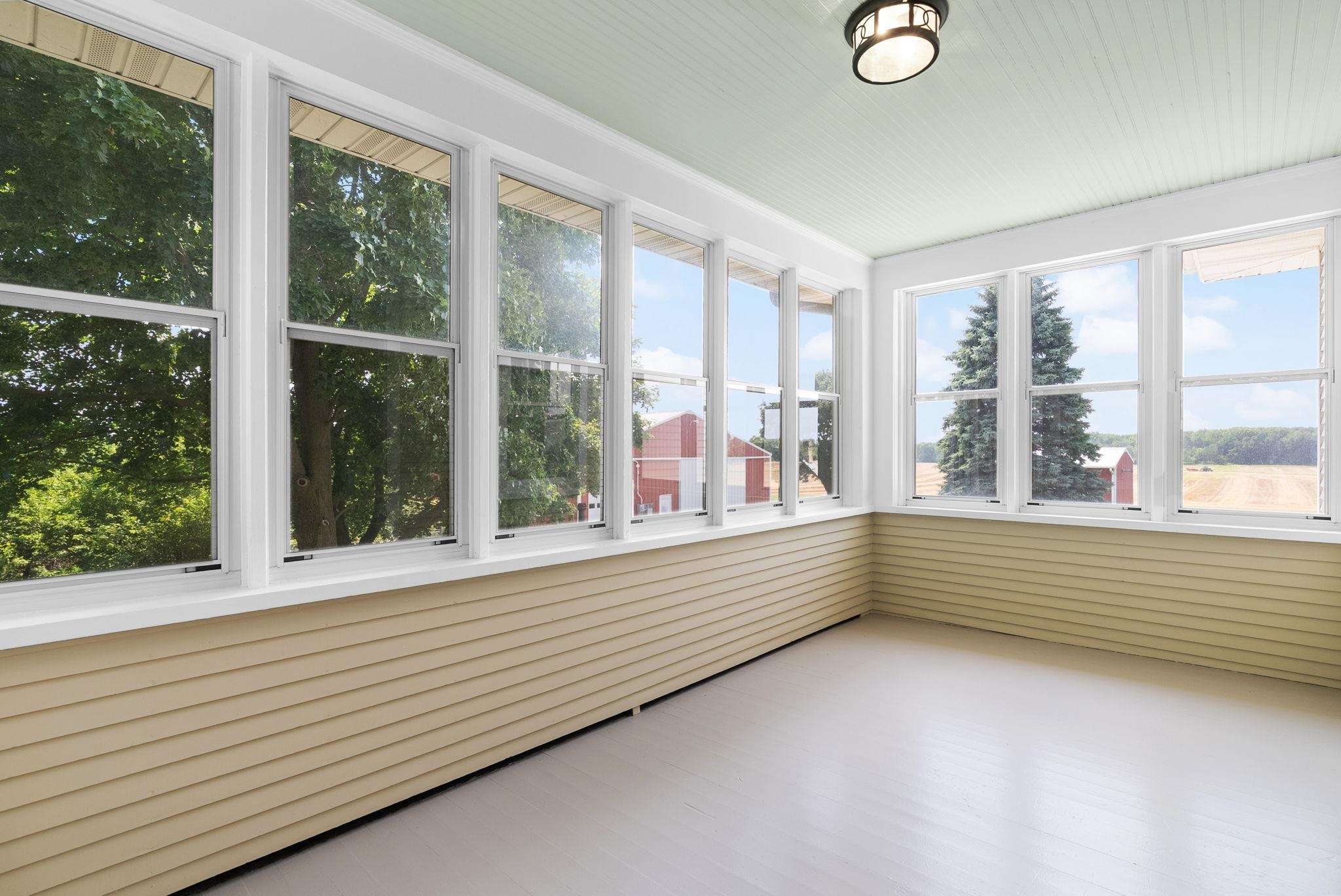 9927 W Stebbinsville Road