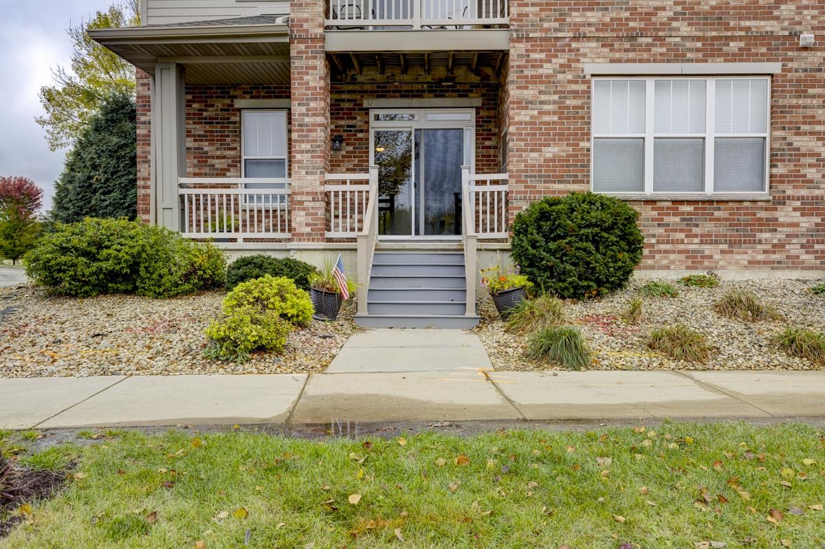 121 Metro Terrace 101