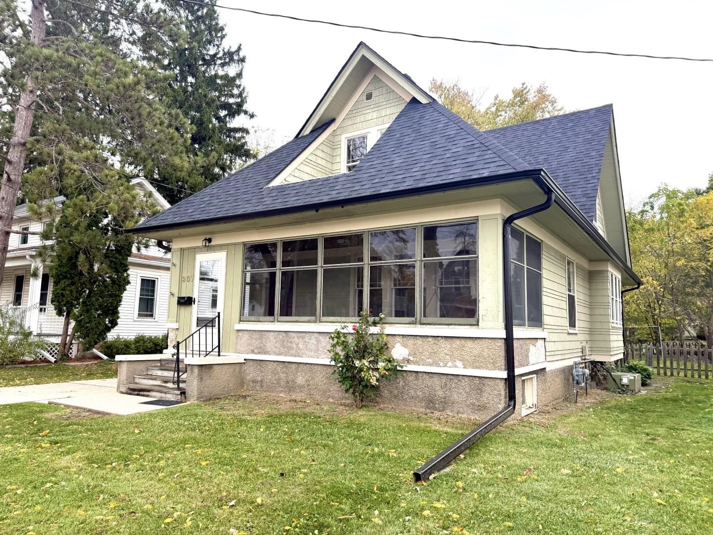 Photo of 307 S University Avenue, Beaver Dam, WI 53916