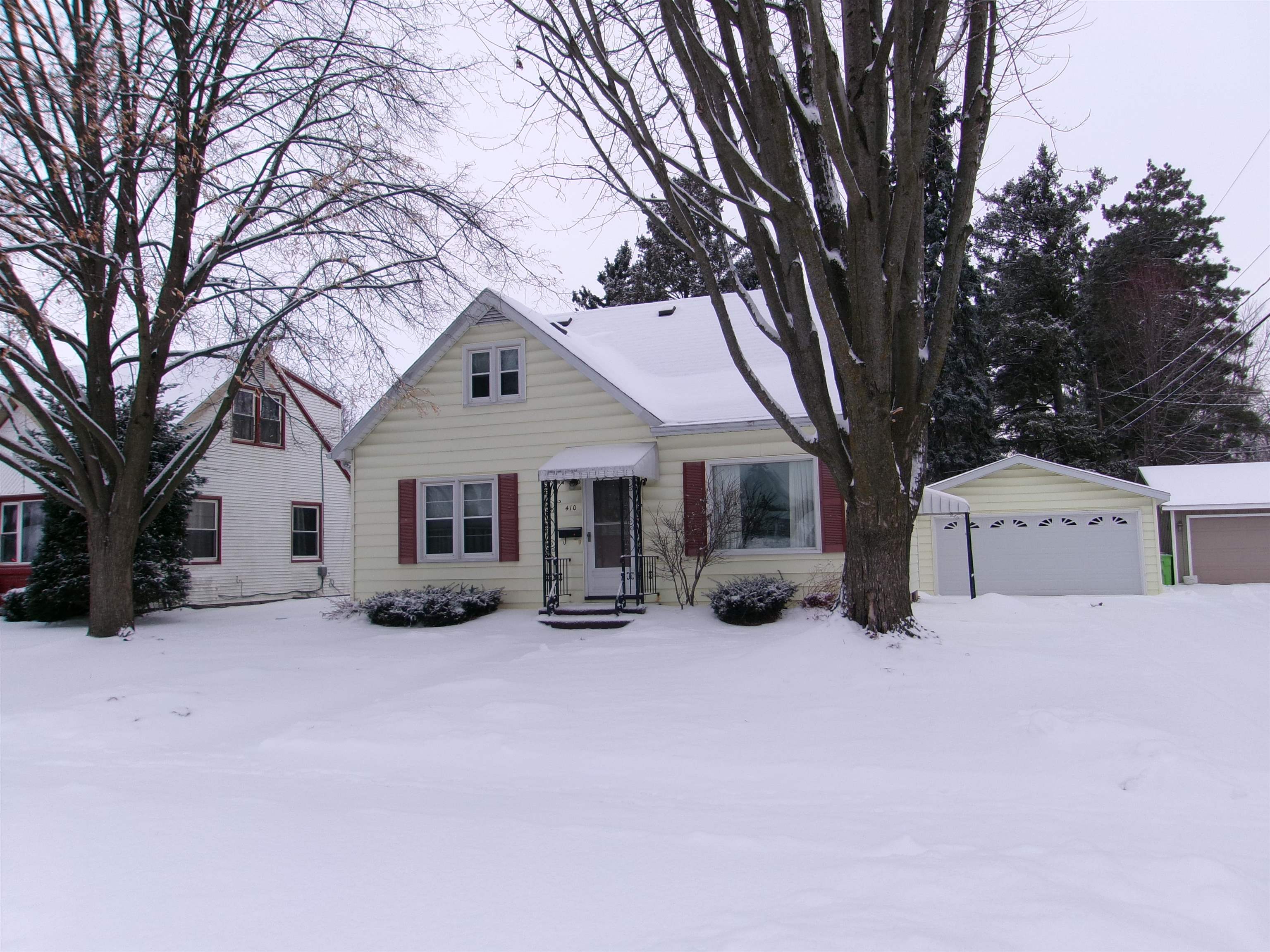 Photo of 410 Liberty Street, Beaver Dam, WI 53916