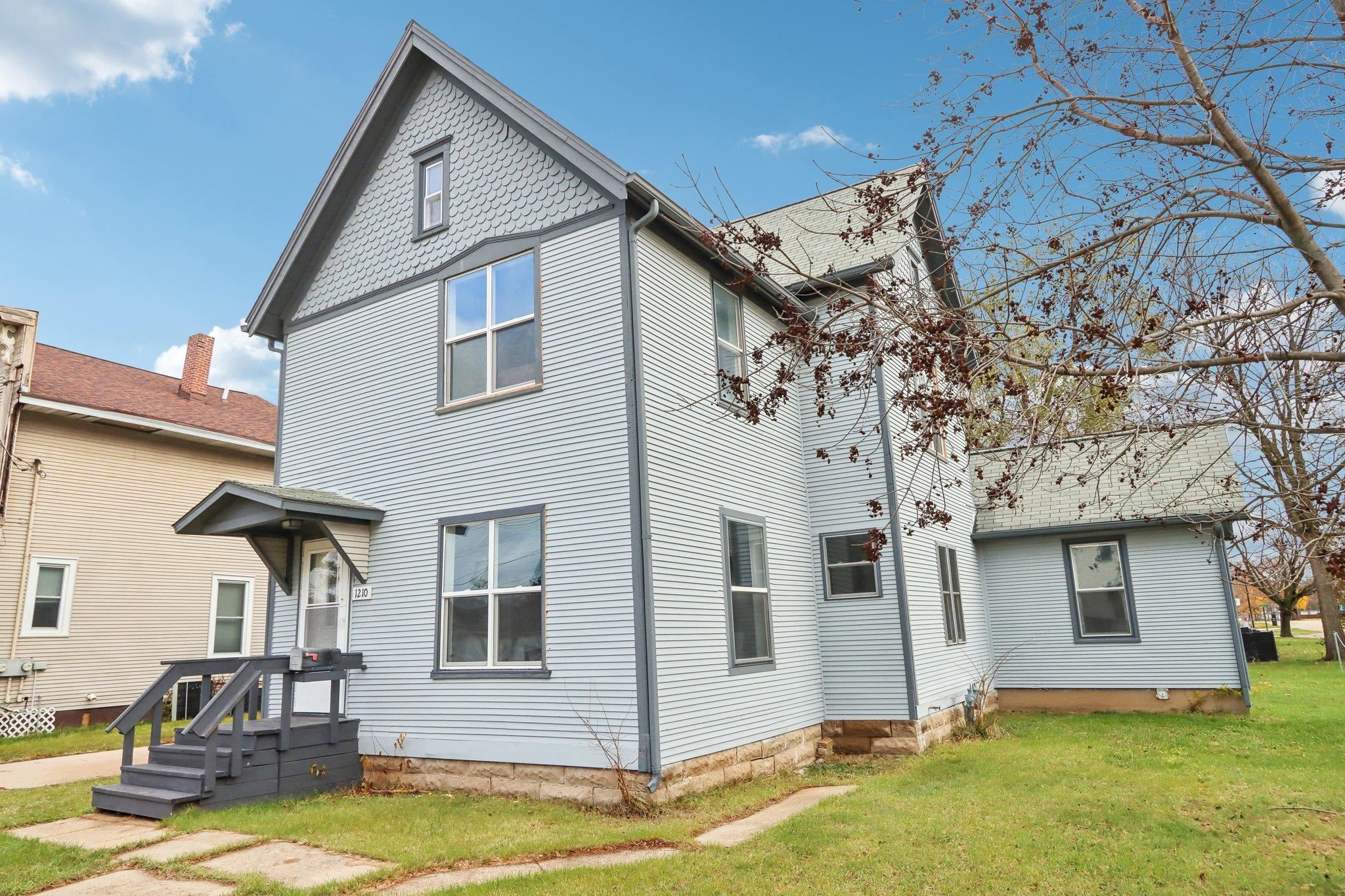 1210 1st Center Avenue, BRODHEAD, Wisconsin 53520, 4 Bedrooms Bedrooms, ,2 BathroomsBathrooms,Residential,For Sale,1210 1st Center Avenue,SC1989939