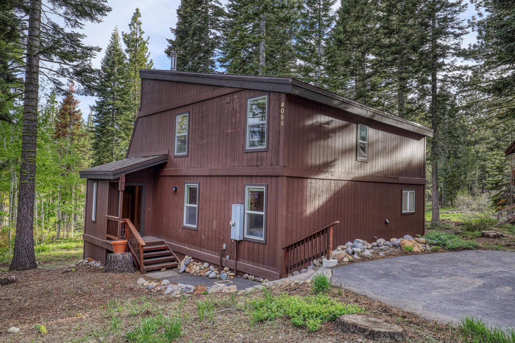 4055 Courcheval Road, Tahoe City, CA 96145