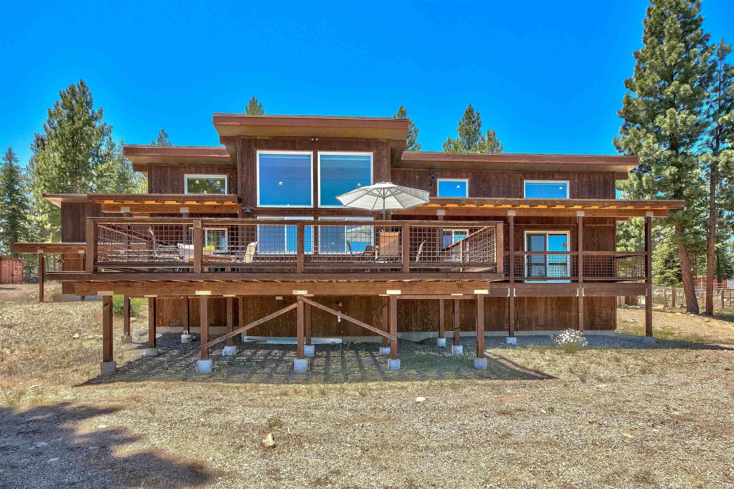 16589 Valley View Road, Truckee, CA 96161