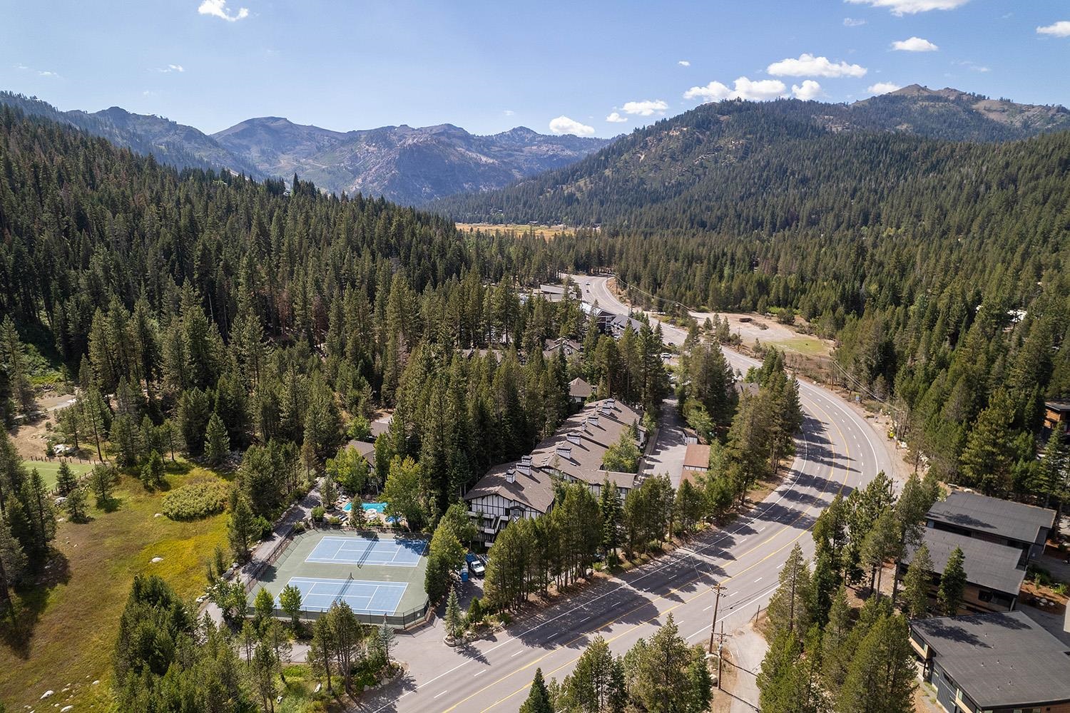 227 Olympic Valley Road 48, Olympic Valley, CA 96146