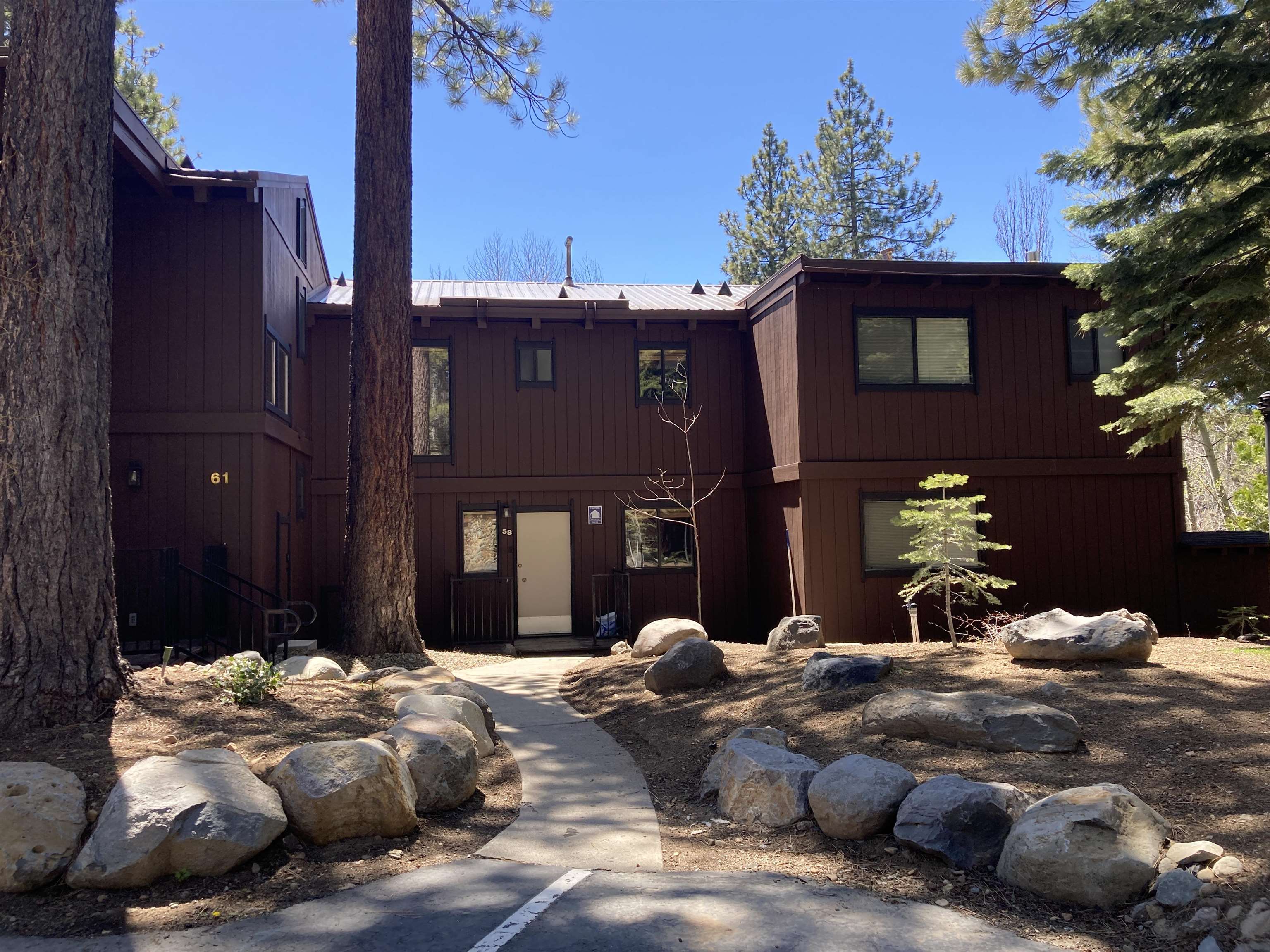 2560 LAKE FORES Lake Forest Road 58, Tahoe City, CA 96145